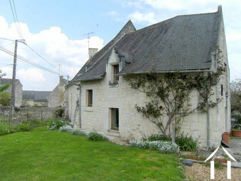 UNE SUPERBE PROPRIÉTÉ DATANT DU 15ème SIÈCLE DANS UN VILLAGE