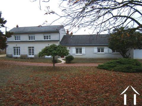 GRANDE MAISON DE FAMILLE EN BON ÉTAT  