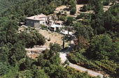 Ancien hotel dans une ferme construite en pierres naturelles