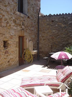 Belle vigneronne avec terrasse