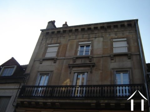 AUTUN (plein centre ville)