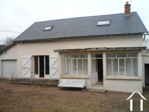 Maison en pierres, bon état 
