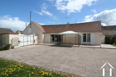 Maison de village en bon état