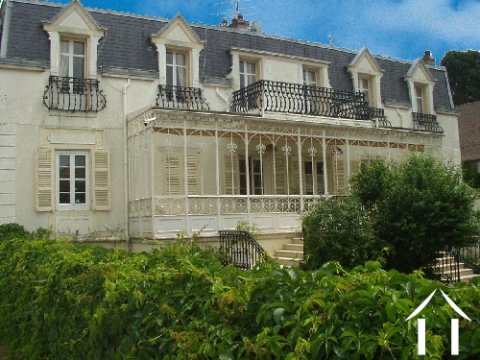 Elégant manoir+ appartements 