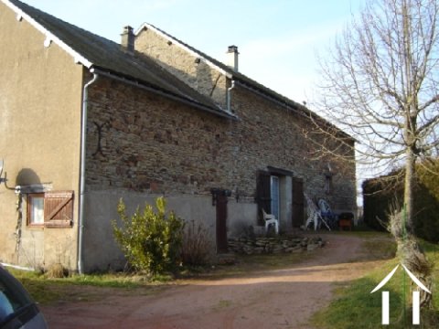 Maison en pierre à rénover