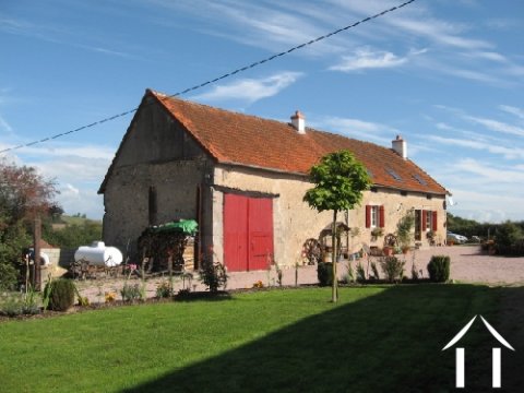 Ferme unique près d'Autun
