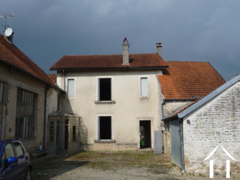 Maison de village à rafraîchir