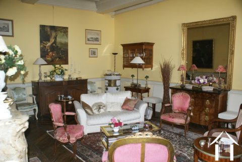 Bourgeois living room