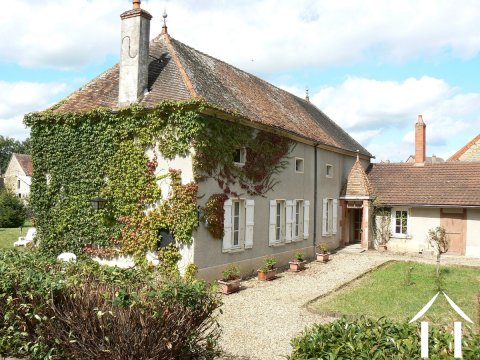 Belle maison de charactère en bordure de village