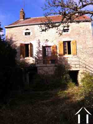 Maison à rénover à Evelle
