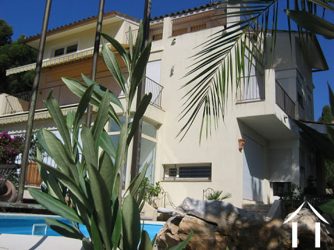Belle maison, vue magnifique