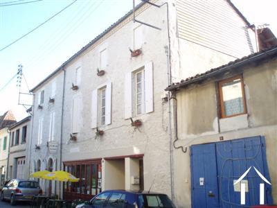 Commercial A Vendre Près de Eymet