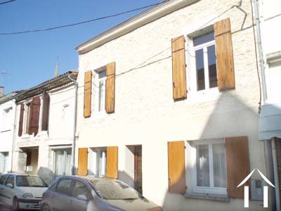 Maison de Village/Ville A Vendre Près de Eymet