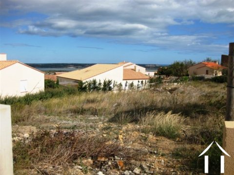 Parcelle de terrain constructible de 719 m2  