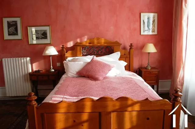 Une des chambres à coucher - toutes sont immaculées et chacun a sa propre salle de bains attenante.  