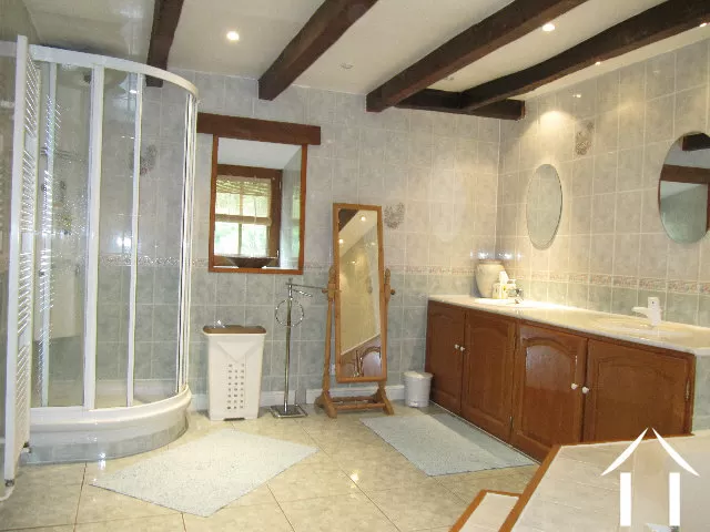 Maison de bourg à vendre tonnerre, bourgogne, PW3186B Image - 11