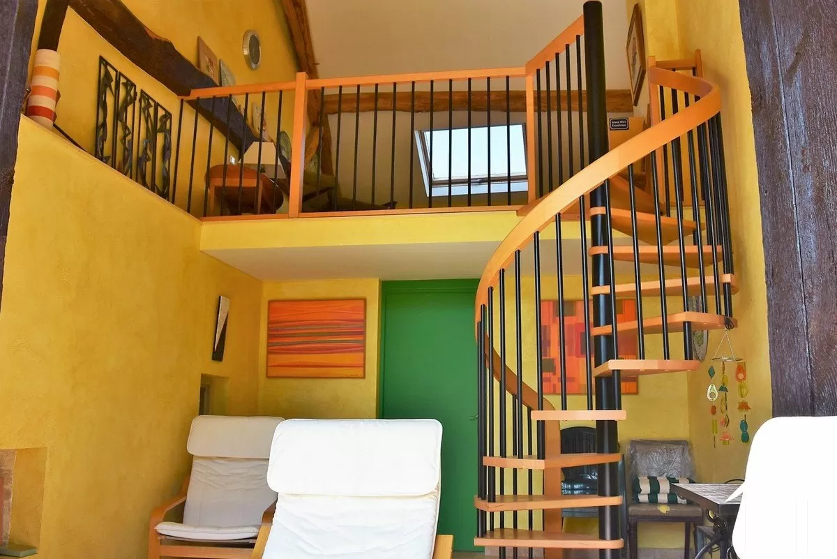 grange rénovée avec séjour et mezzanine