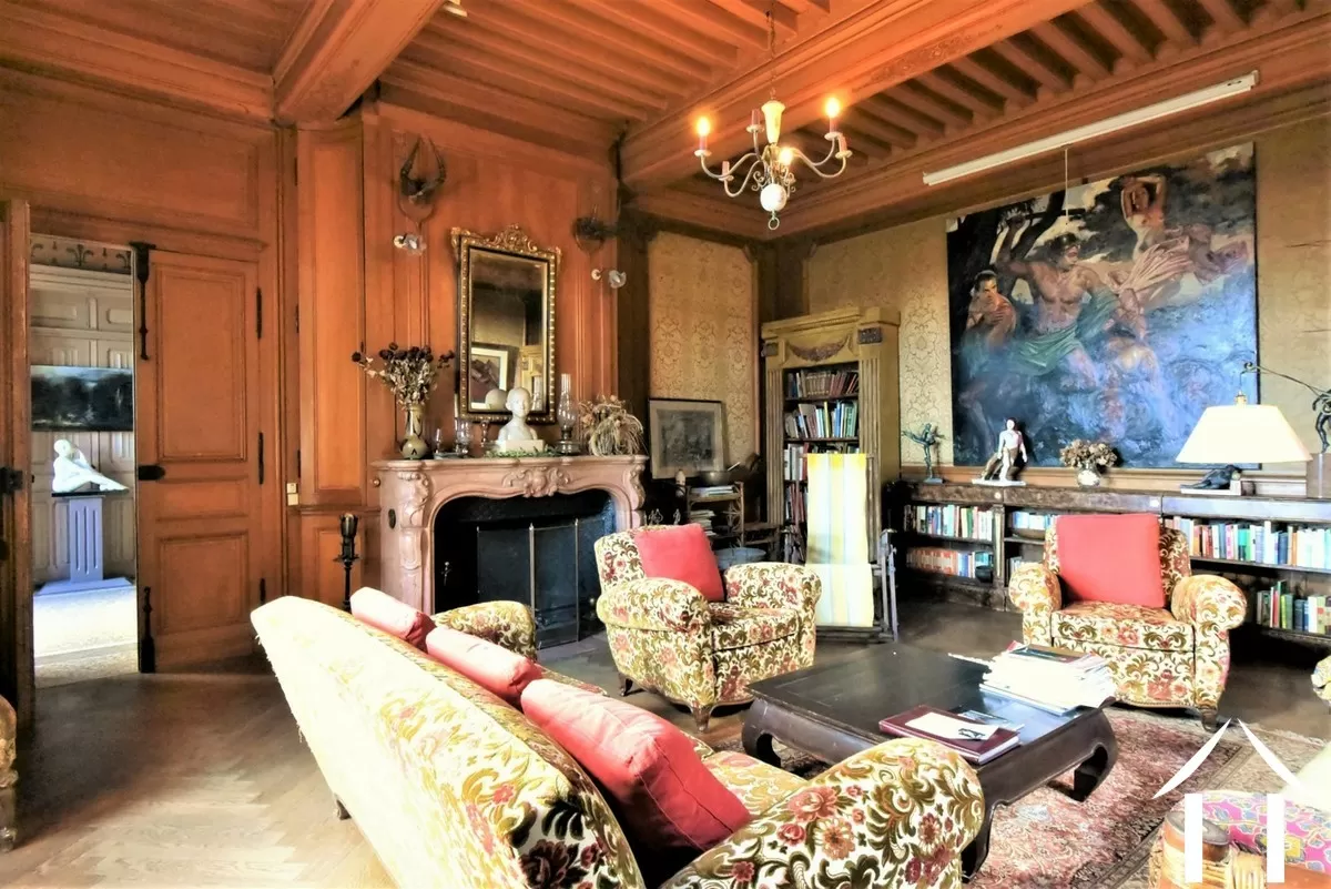 Une des deux salles de réception au premier étage