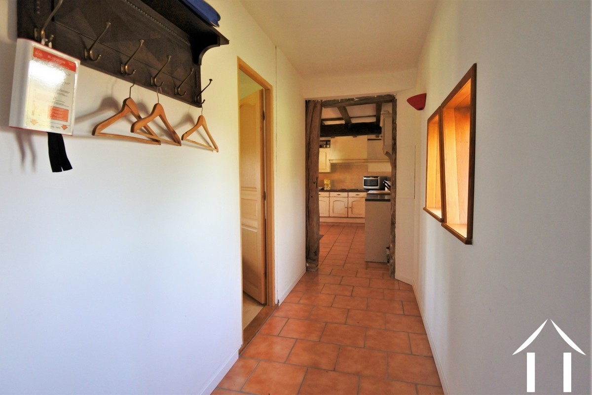 Couloir de la cuisine à la chambre et la salle d'eau