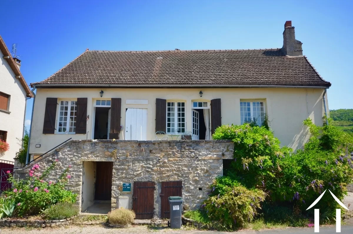 Maison de bourg à vendre paris l hopital, bourgogne, BH5182V Image - 1