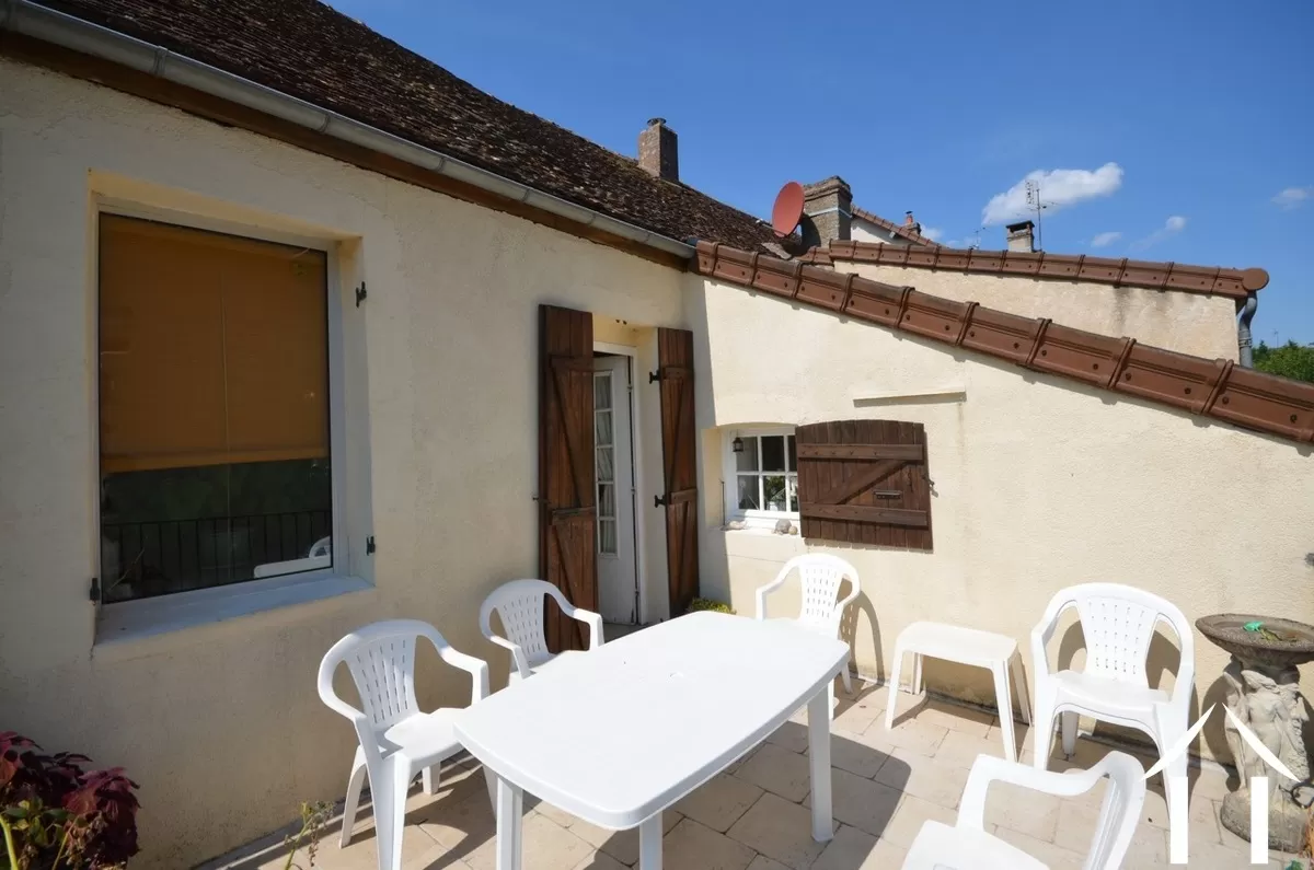 Maison de bourg à vendre paris l hopital, bourgogne, BH5182V Image - 12