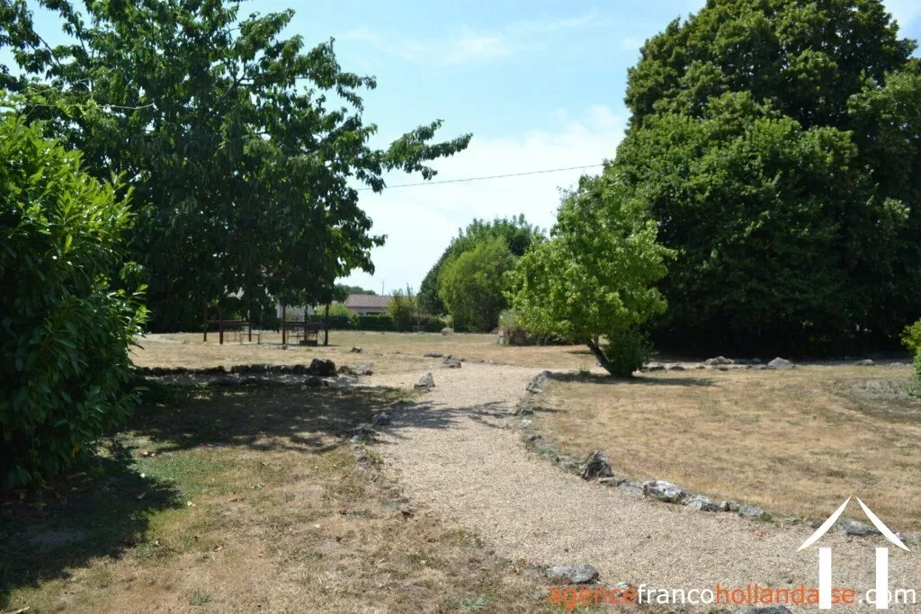 Maison à vendre , Li1002 Image - 37