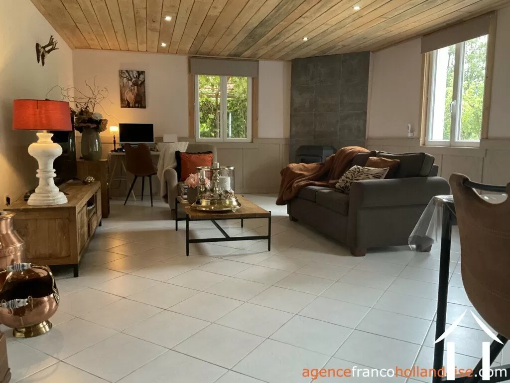 Maison à vendre , Li1002 Image - 16