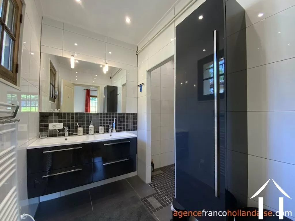 Maison à vendre anlhiac, aquitaine, Li1015 Image - 10