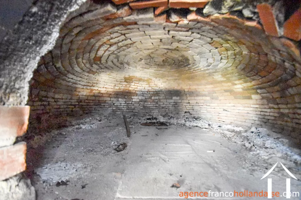 Maison avec gite à vendre chateauneuf la foret, limousin, Li1025 Image - 29