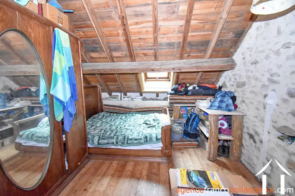 Maison avec gite à vendre chateauneuf la foret, limousin, Li1025 Image - 11