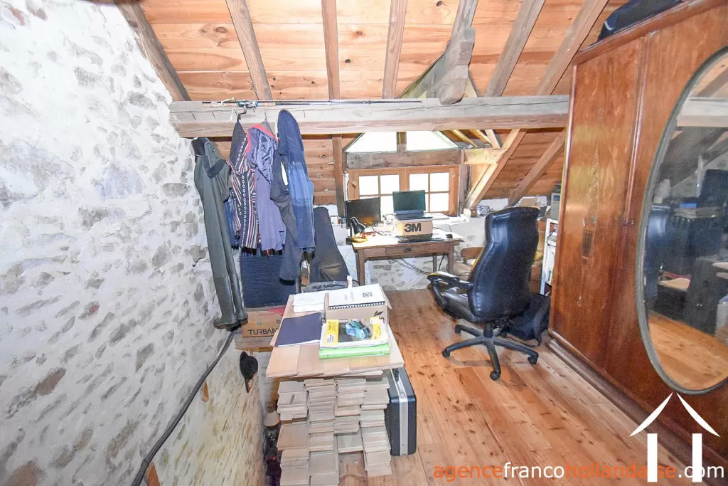 Maison avec gite à vendre chateauneuf la foret, limousin, Li1025 Image - 12