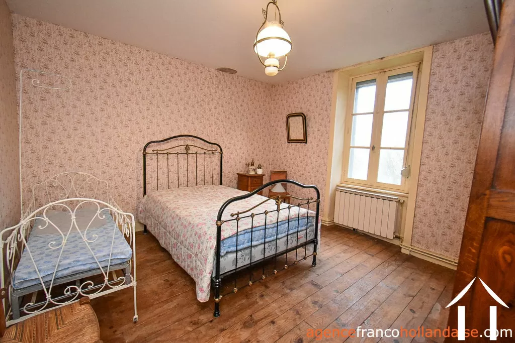 Maison avec gite à vendre neuvic entier, limousin, Li1027 Image - 25