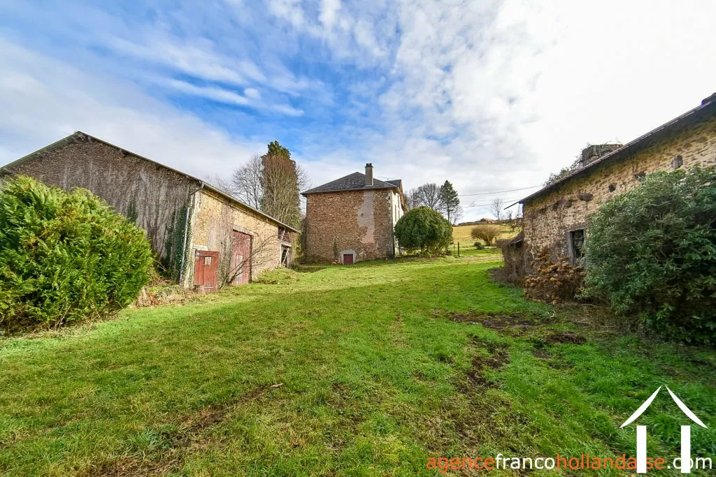 Maison avec gite à vendre neuvic entier, limousin, Li1027 Image - 57