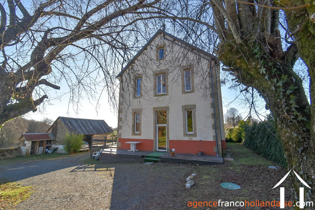 Maison avec gite à vendre chamberet, limousin, Li1029 Image - 3