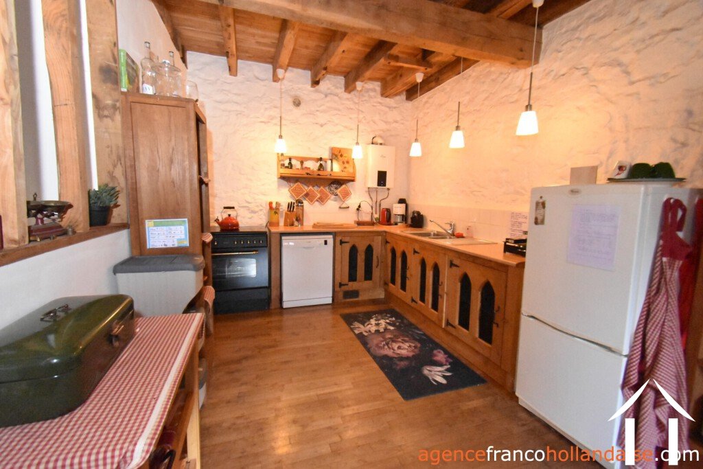 Maison à vendre chateau chervix, limousin, Li1032 Image - 29