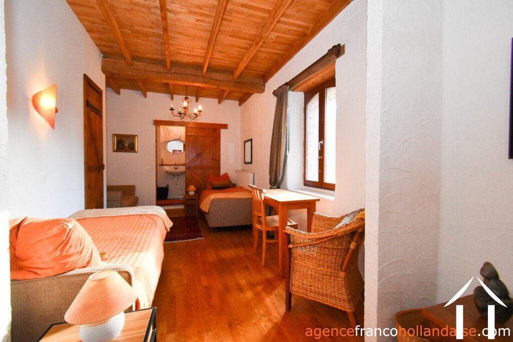 Maison à vendre chateau chervix, limousin, Li1032 Image - 33