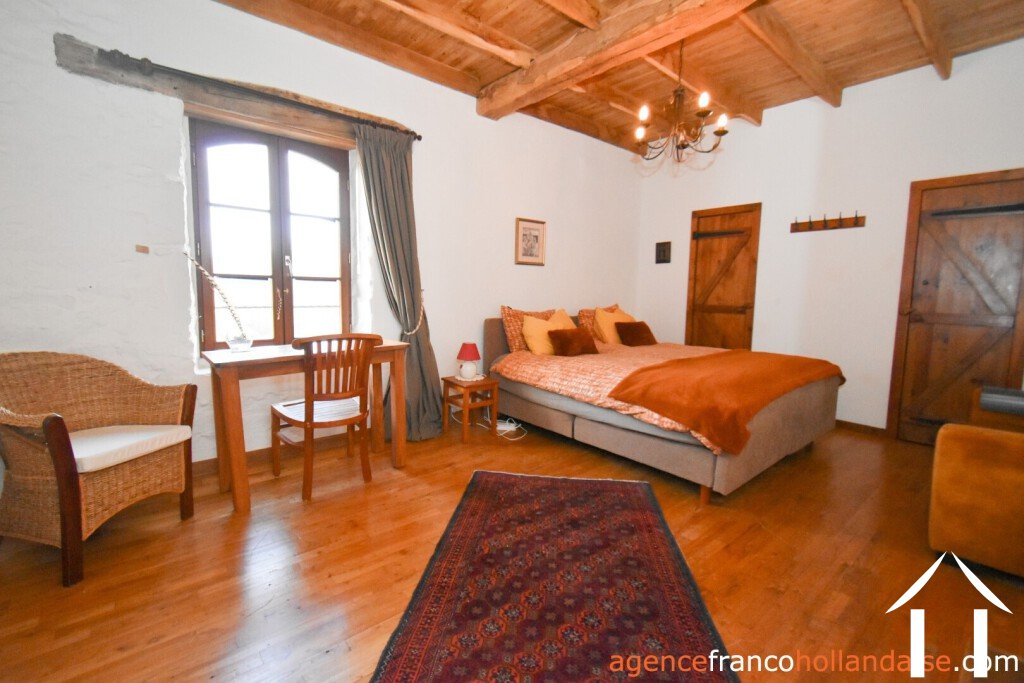 Maison à vendre chateau chervix, limousin, Li1032 Image - 37