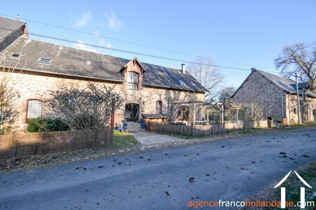 Maison à vendre chateau chervix, limousin, Li1032 Image - 12