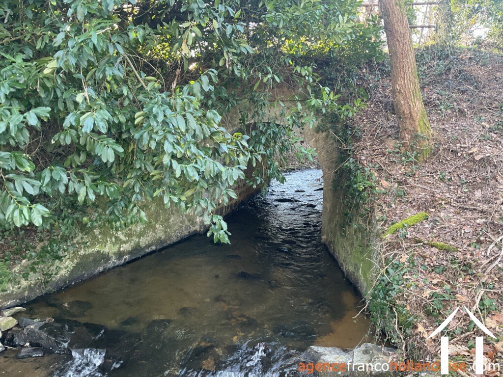 Maison à vendre chateau chervix, limousin, Li1032 Image - 45