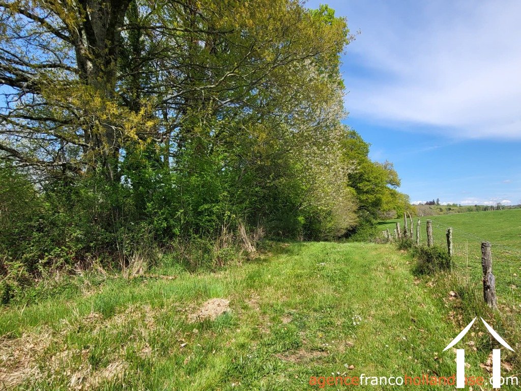 Maison à vendre chateau chervix, limousin, Li1032 Image - 86
