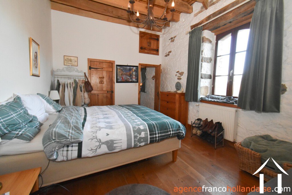 Maison à vendre chateau chervix, limousin, Li1032 Image - 11