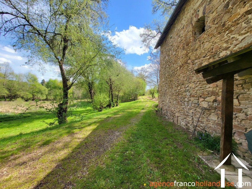 Maison à vendre chateau chervix, limousin, Li1032 Image - 71