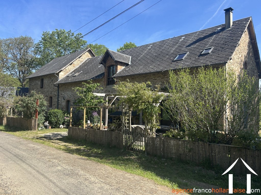 Maison à vendre chateau chervix, limousin, Li1032 Image - 4