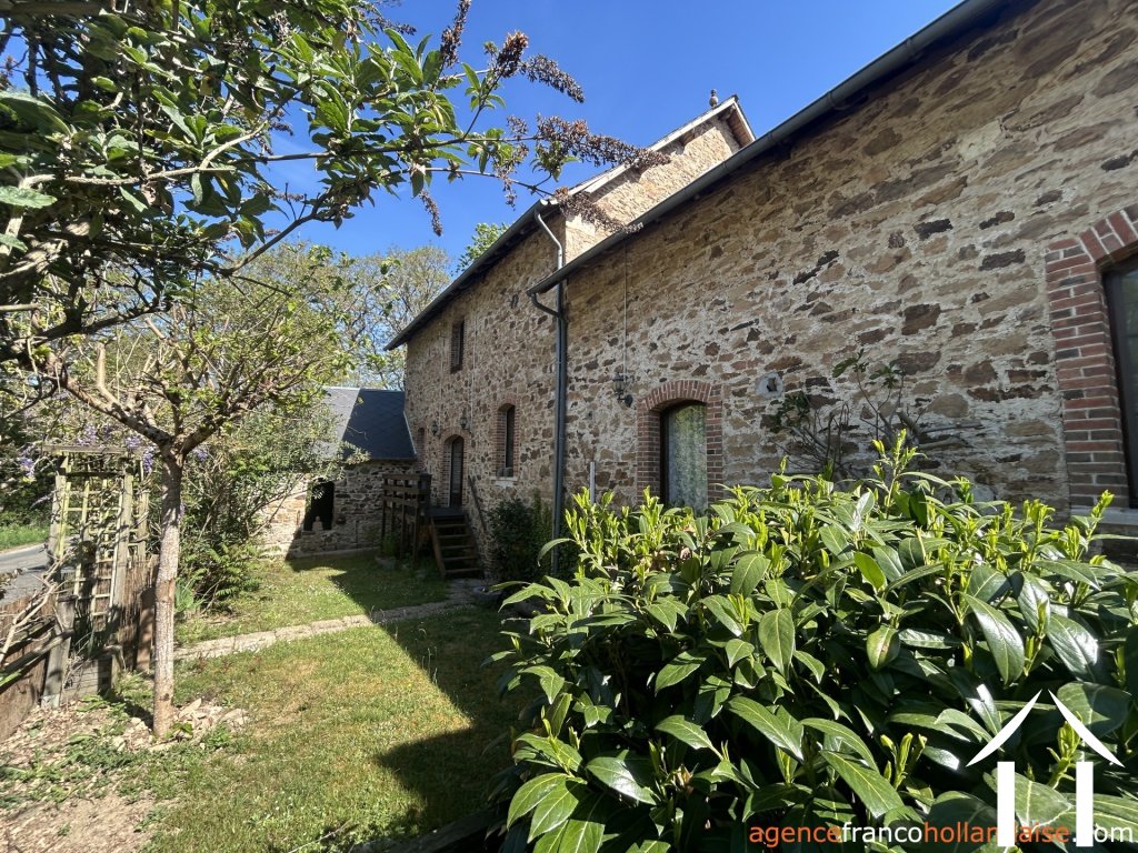 Maison à vendre chateau chervix, limousin, Li1032 Image - 25