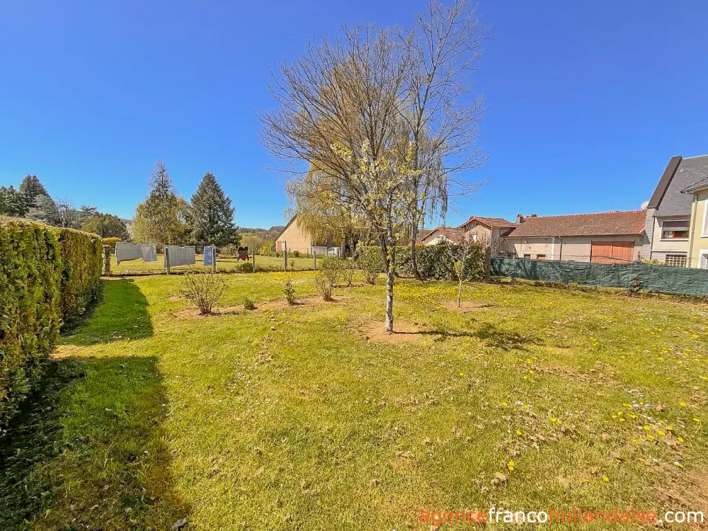 Maison de bourg à vendre chateauneuf la foret, limousin, Li1043 Image - 27