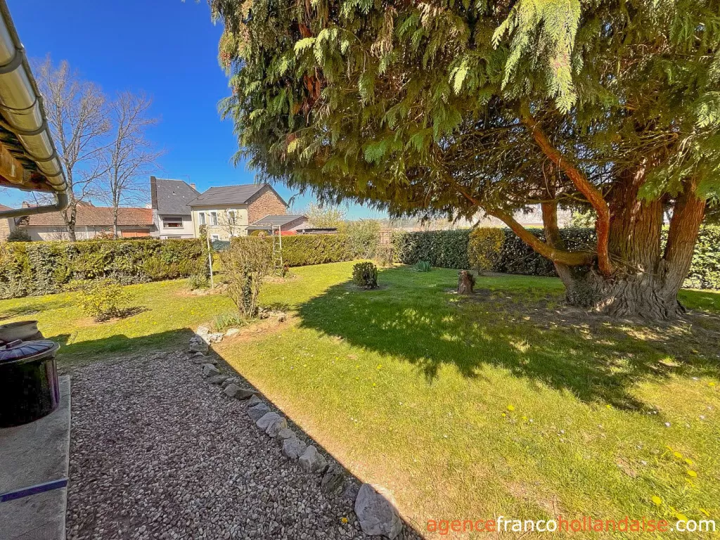 Maison de bourg à vendre chateauneuf la foret, limousin, Li1043 Image - 28