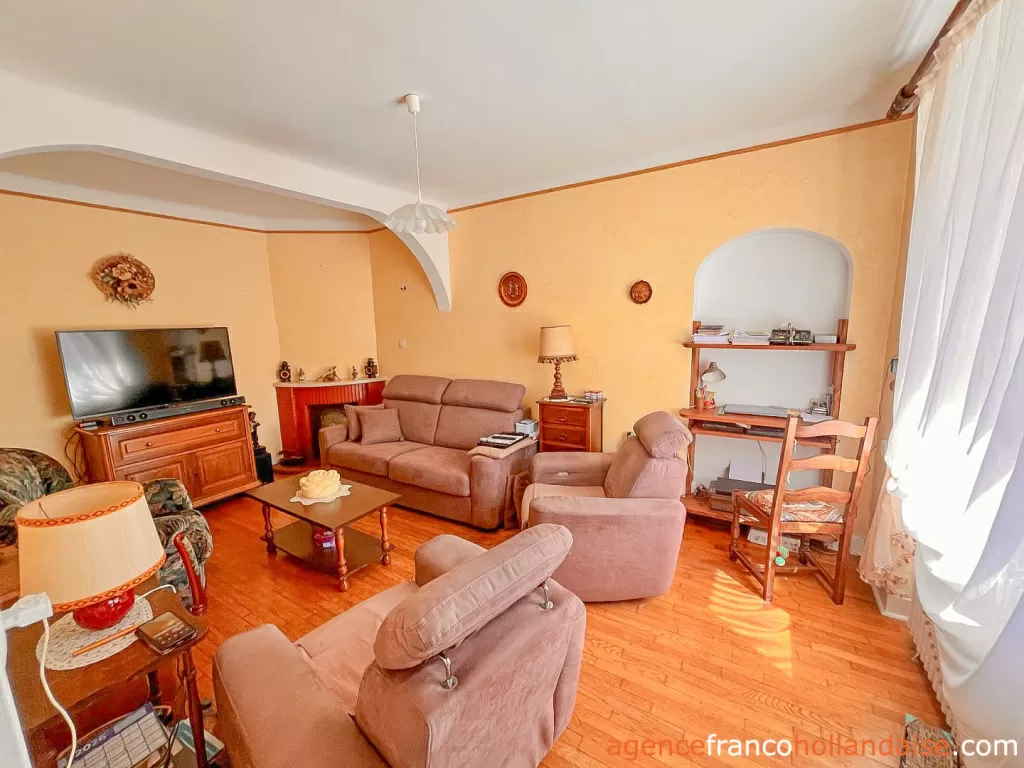 Maison de bourg à vendre chateauneuf la foret, limousin, Li1043 Image - 6