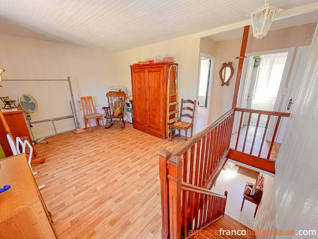 Maison de bourg à vendre chateauneuf la foret, limousin, Li1043 Image - 12