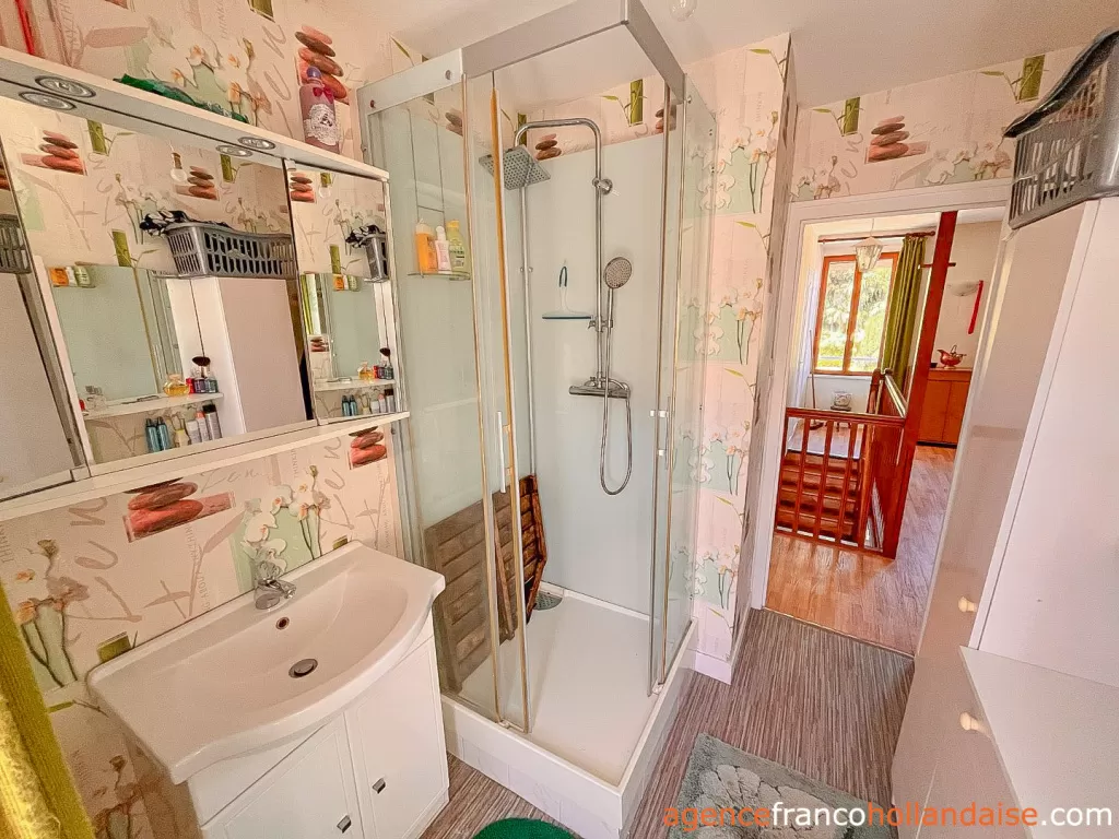 Maison de bourg à vendre chateauneuf la foret, limousin, Li1043 Image - 20