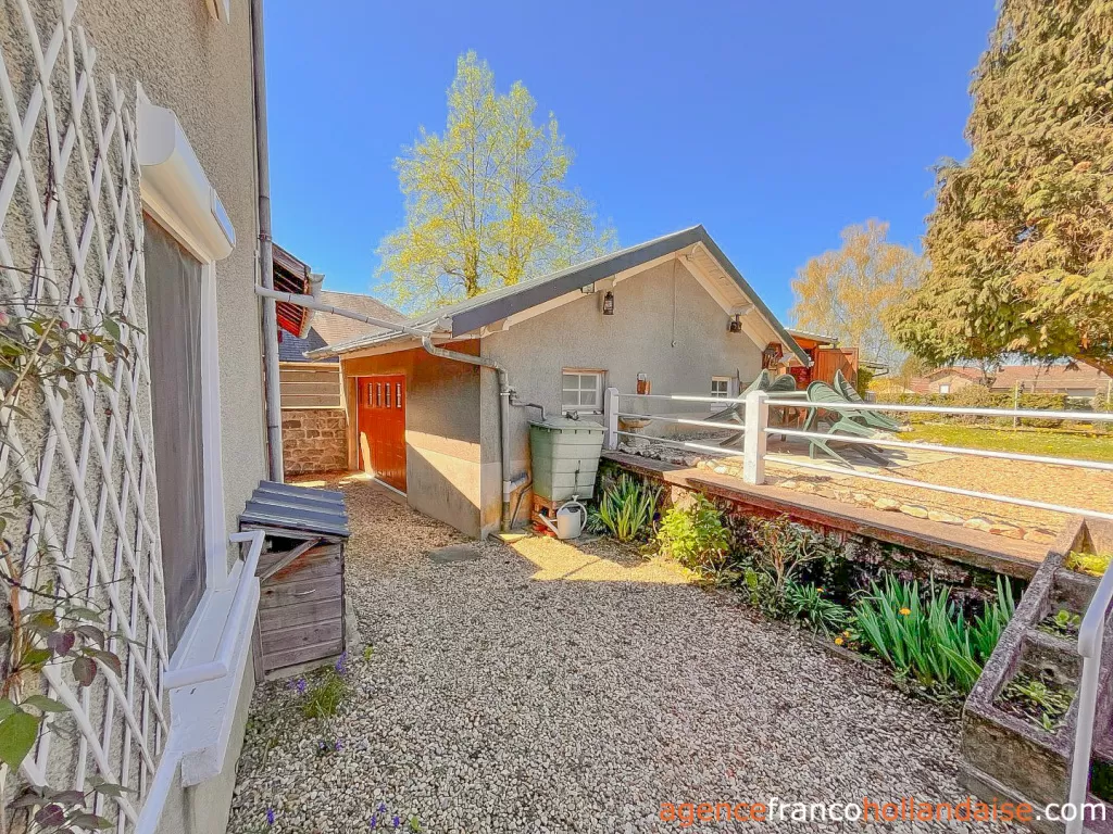 Maison de bourg à vendre chateauneuf la foret, limousin, Li1043 Image - 22